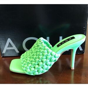 AQUA - L Sz 7 - Katy Heeled Mules in Spring Green Faux Leather 3.5” Heel. NWTIB!